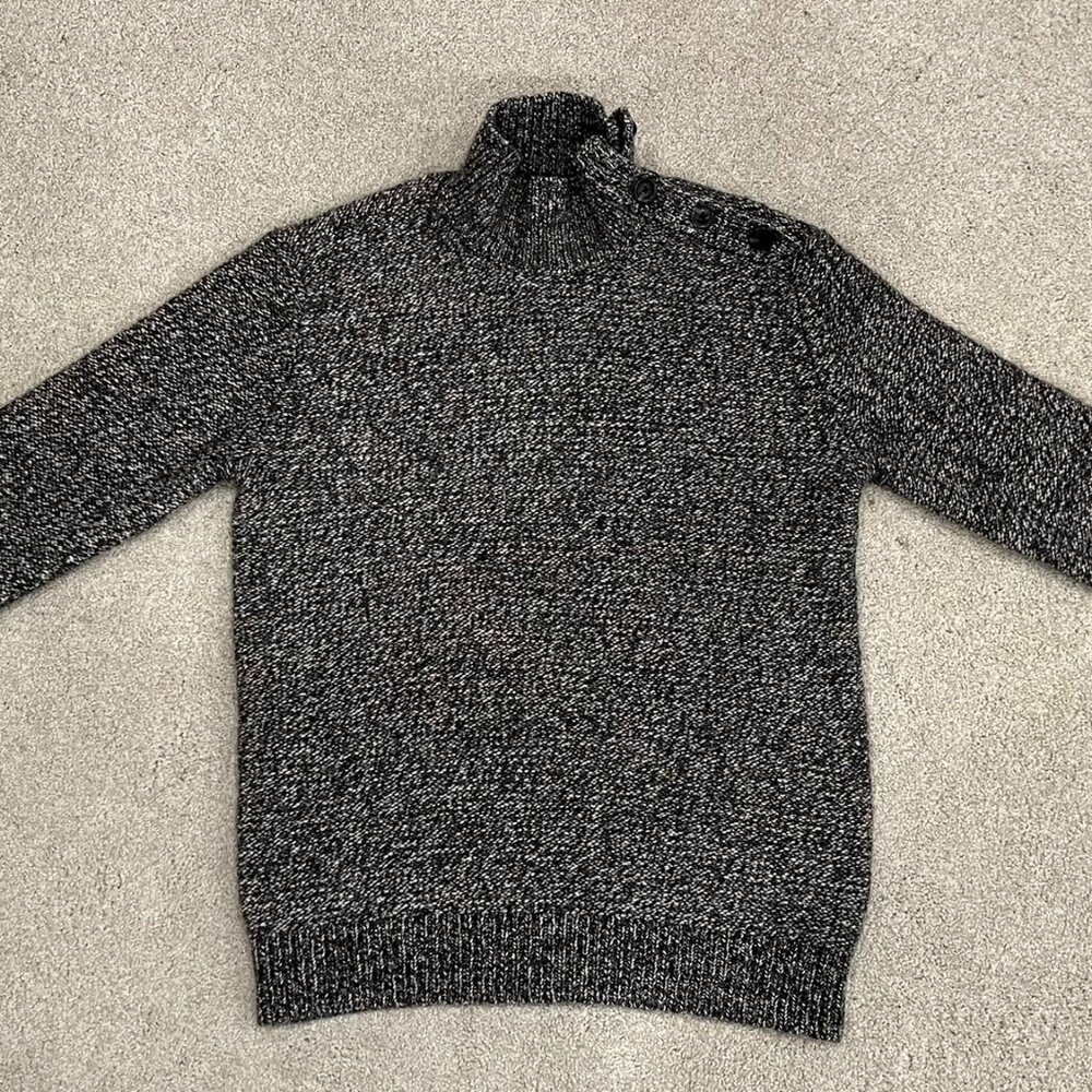 Banana Republic Gray Heather Shoulder-Button Sweater Medium